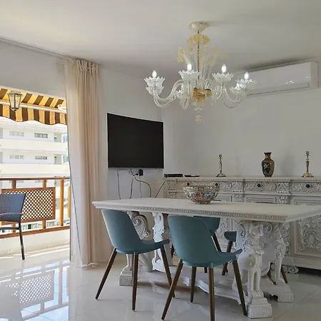 Apartamento Luminoso Con Piscina Y Aparcamiento